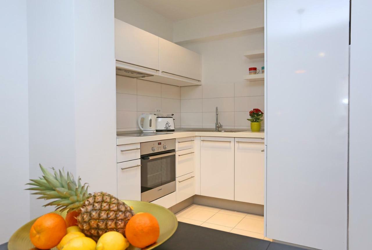 Luxury Apts Leone Split Centre Exterior photo